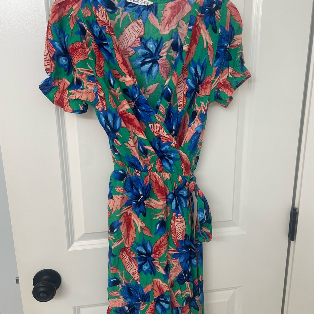 Floral Wrap Dress with Ruffle Sleeves